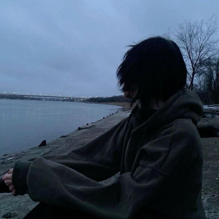 Sad DP for Instagram 8