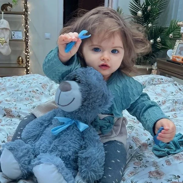 Cute WhatsApp DP Girl 51