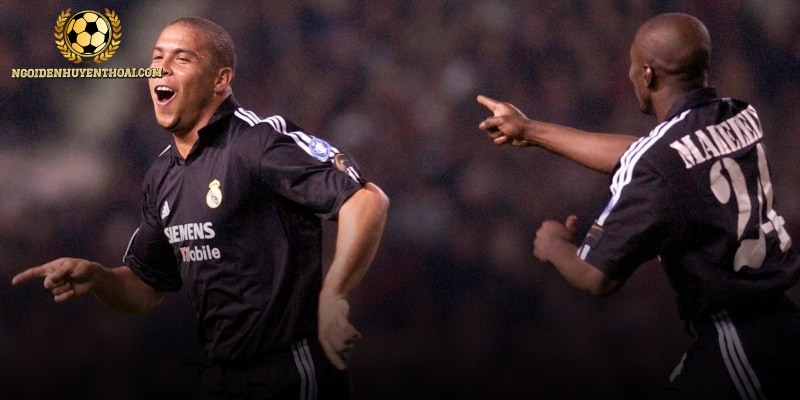 Ronaldo Nazário chính thức giải nghệ vào năm 2011