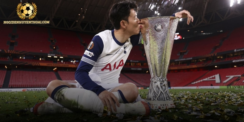 Son Heung min là con trai HLV Son Woong-jung