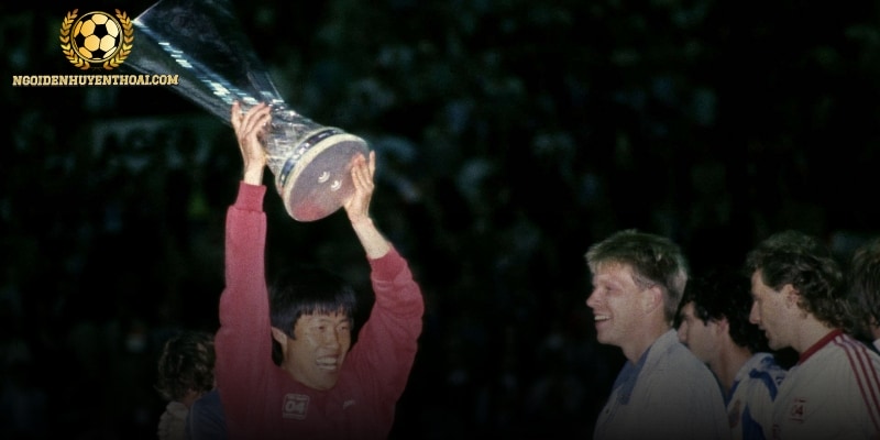 Tại Bayer Leverkusen Cha Bum Kun ghi được 52 bàn sau 185 trận