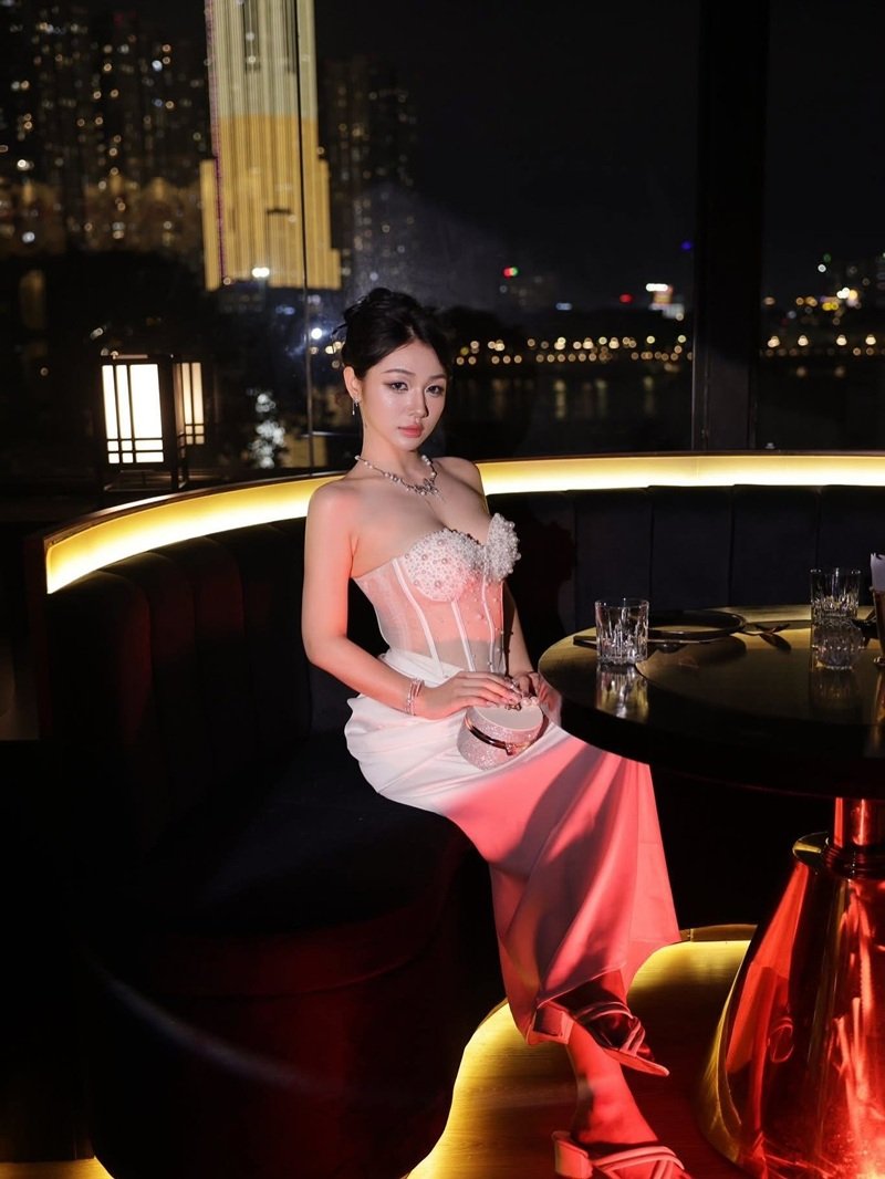 ảnh hot girl Trần Hà Linh 35