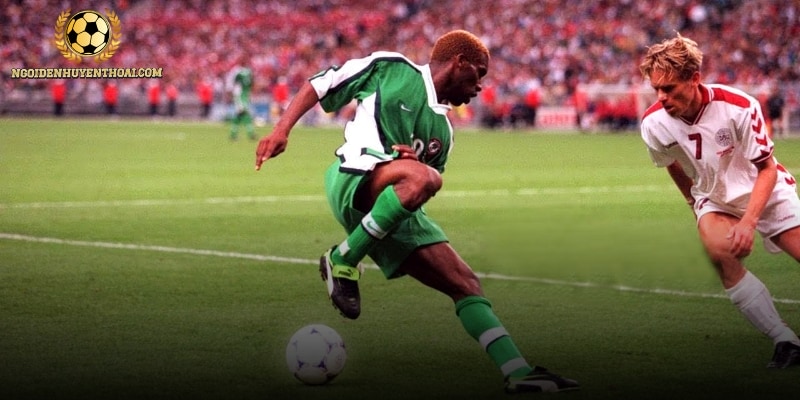 Tuổi thơ của Jay-Jay Okocha gắn liền với trái bóng tròn