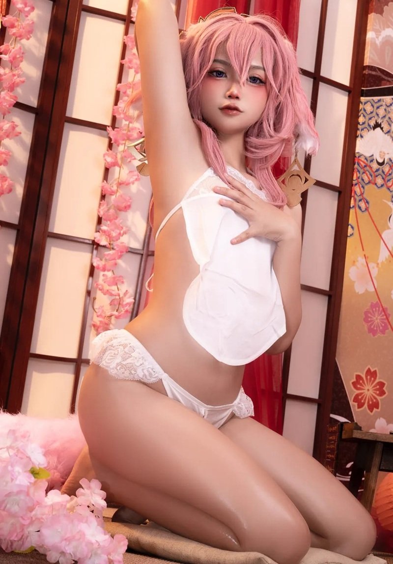yae miko cosplay 8