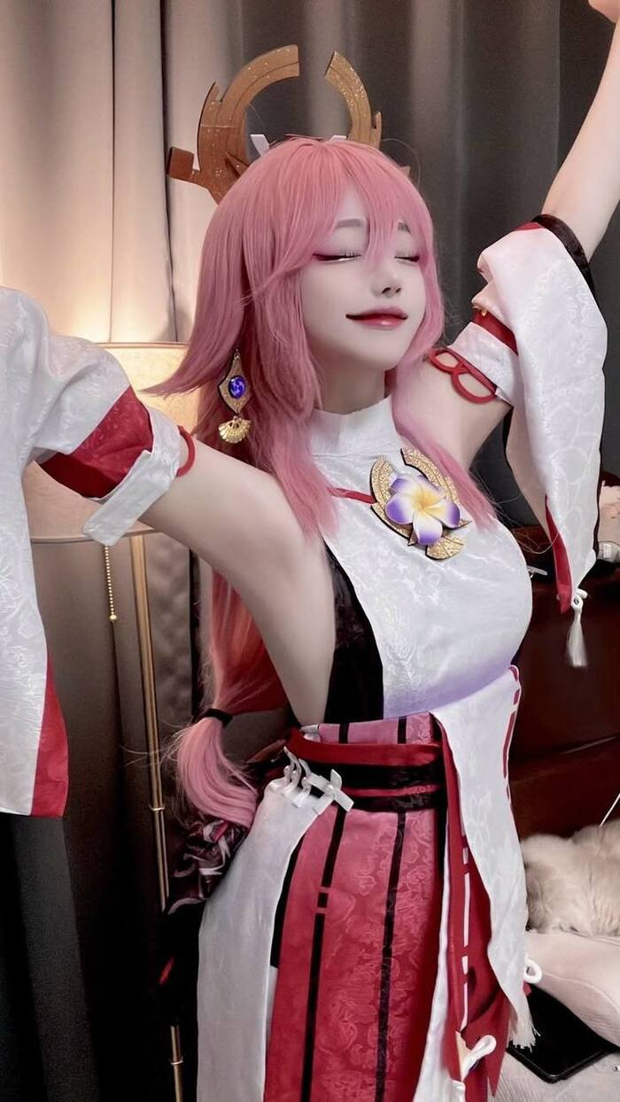 ảnh Yae Miko cosplay 24