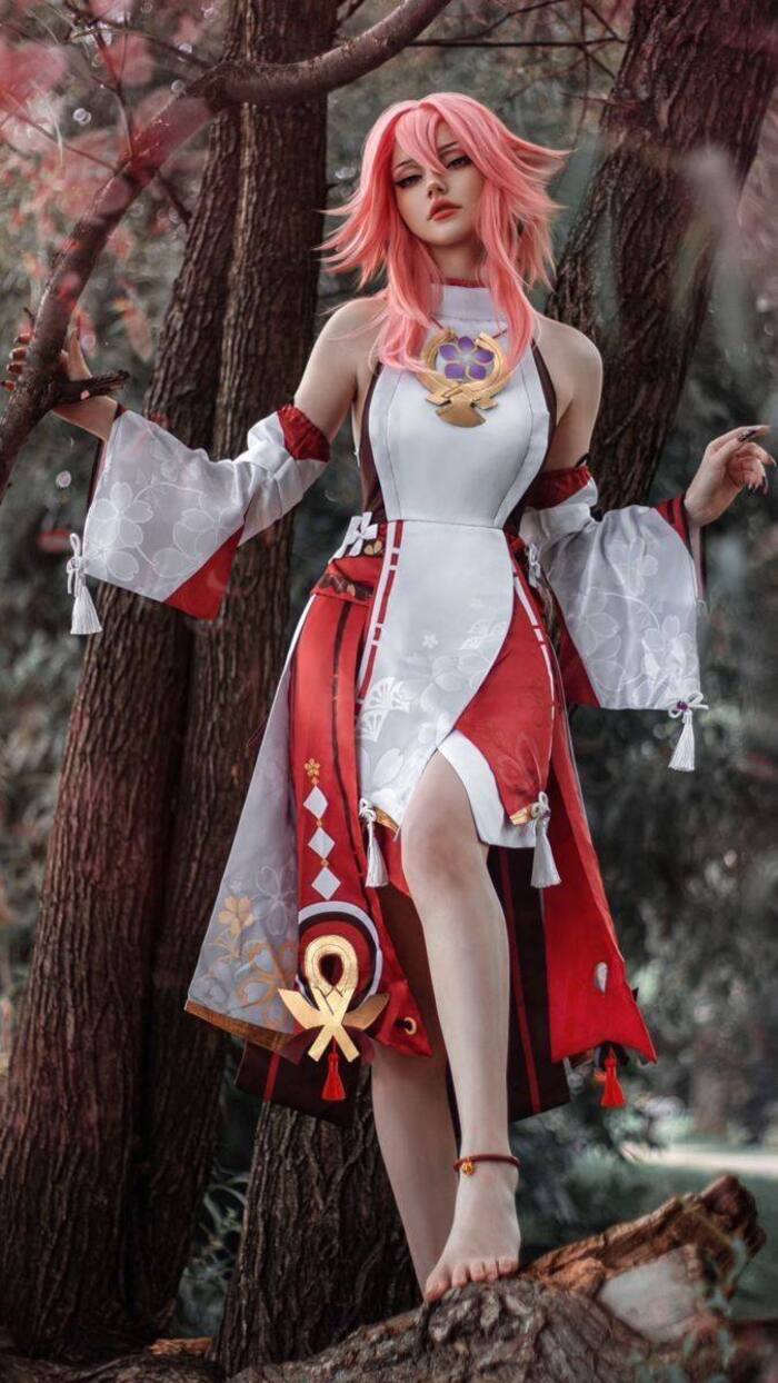 ảnh Yae Miko cosplay 26